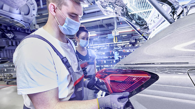 Ξεκίνησαν να το φτιάχνουν πριν το παρουσιάσουν!